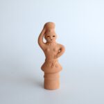 本部はにわ製作所　素焼埴輪／水くみの女（小）