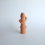 本部はにわ製作所　素焼埴輪／おどる女（小）