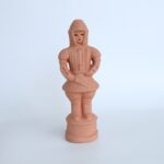 本部はにわ製作所　素焼埴輪／全身武人（中）